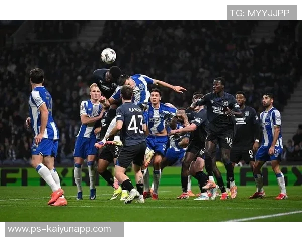 拉齐奥前锋卡斯特拉诺斯以3000万欧元转会加盟西汉姆